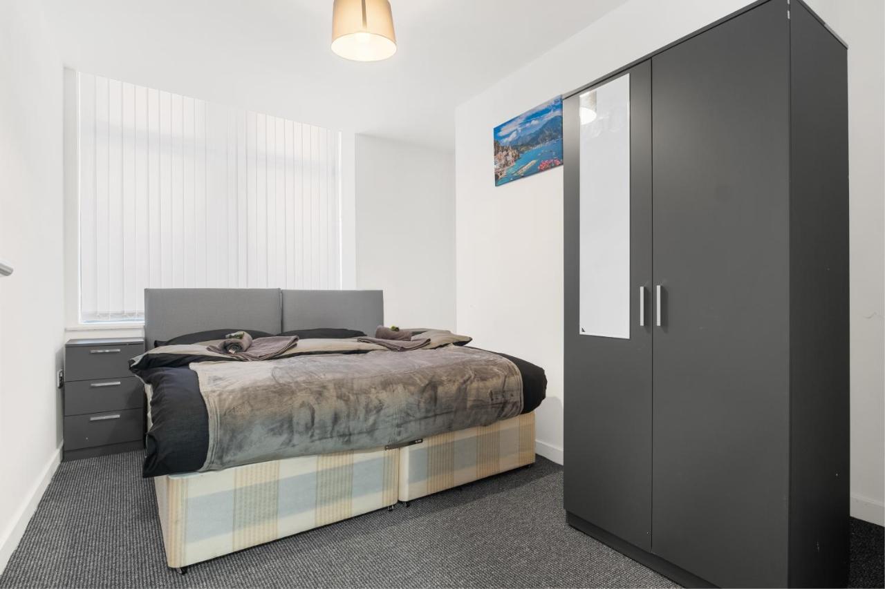 Amhc City Apartments Bradford City Centre One & Two Bedroom Apartments, 24 Hours Express Self Check In, Long Stay Contractors Welcome, Paid Parking Available Nearby Szoba fotó